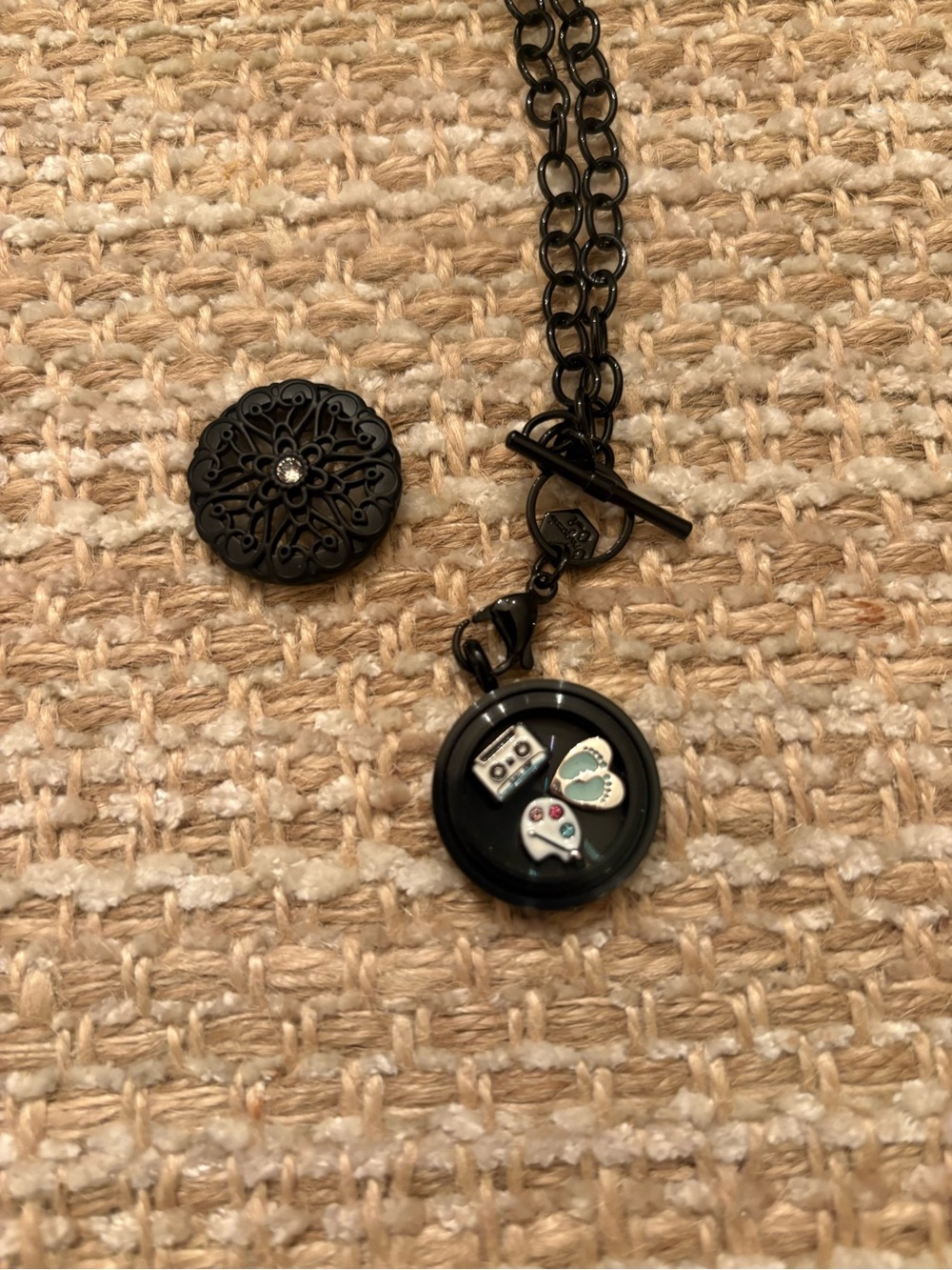 Origami Owl Black Sentiments Locket - Picture 4 of 10